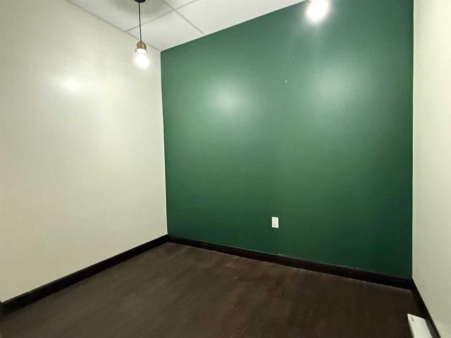 A2335661