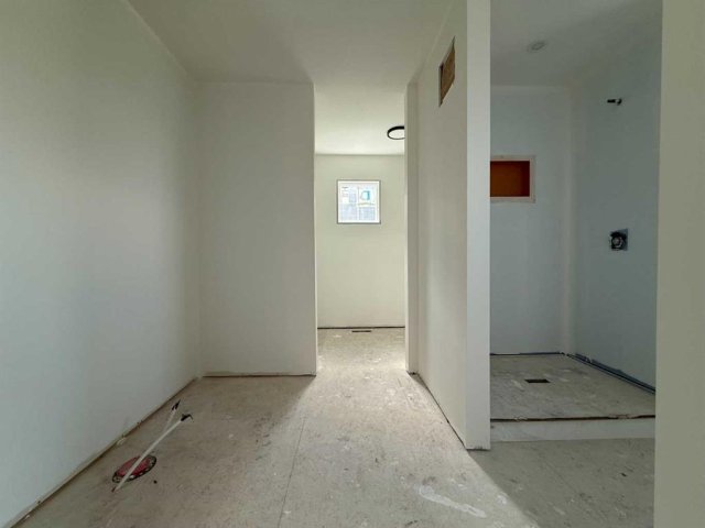 A2283381