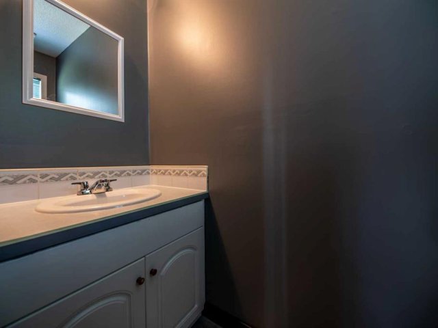 A2313582