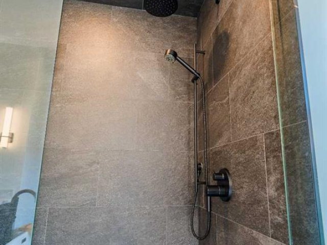 A2328739