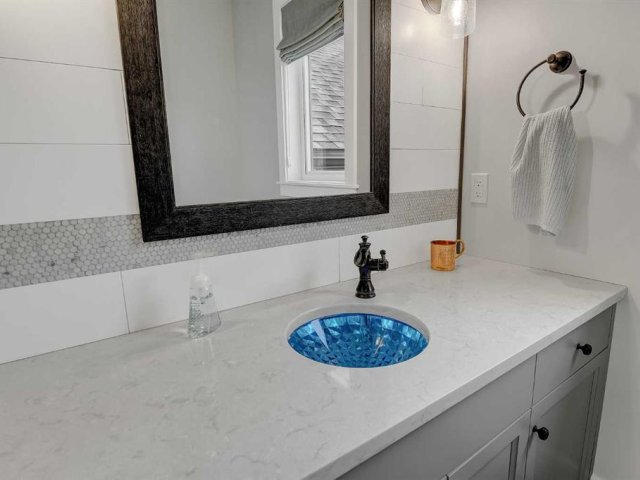 A2337045