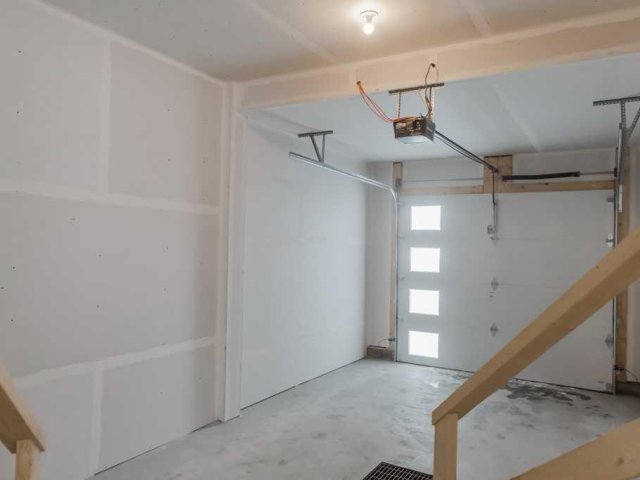 A2338931