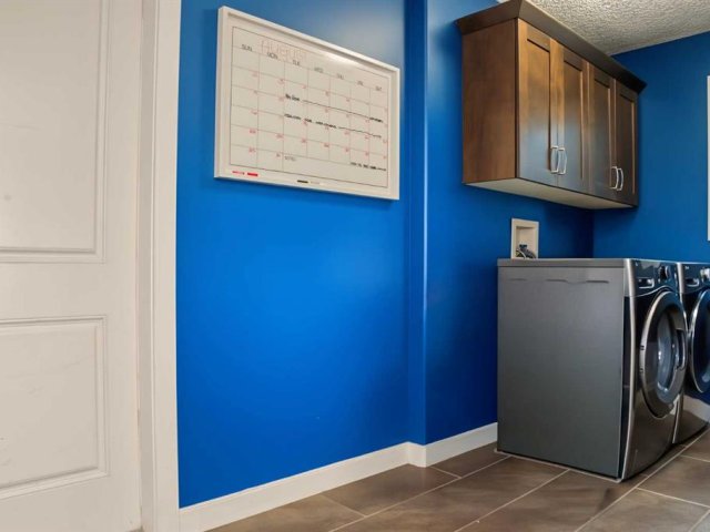A2348038
